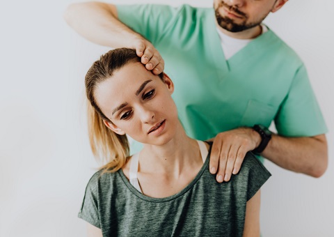 6 benefits of regular head massage for the human body